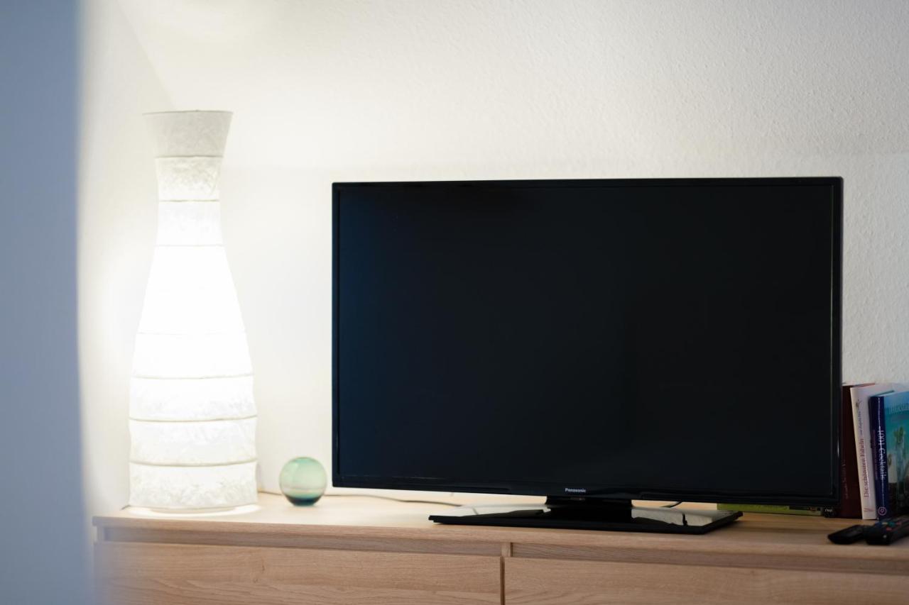 Stay Awesome - Schonfeld Apartment, Netflix Und Kostenloses Parken Kassel Exterior photo