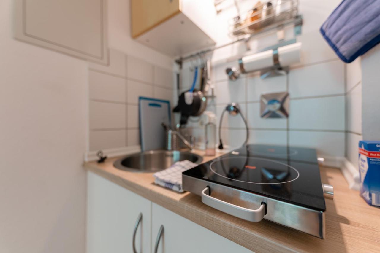 Stay Awesome - Schonfeld Apartment, Netflix Und Kostenloses Parken Kassel Exterior photo